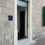 Dzapo Apartment *