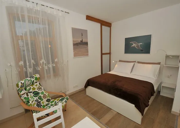 스튜디오 아파트먼트 자포 *