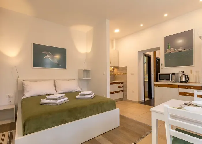 스튜디오 아파트먼트 자포