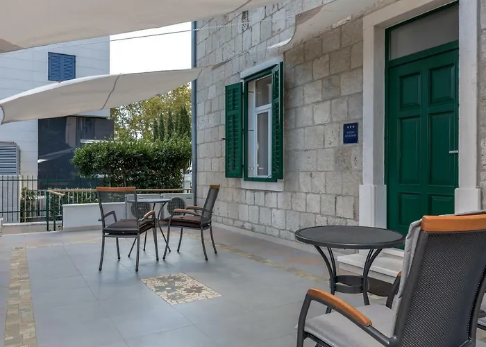 스튜디오 아파트먼트 자포