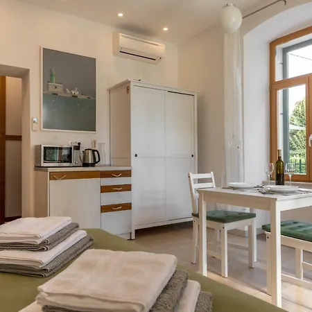 Dzapo Διαμέρισμα Σπλιτ