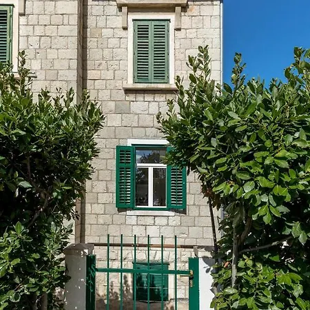 Apartament Dzapo