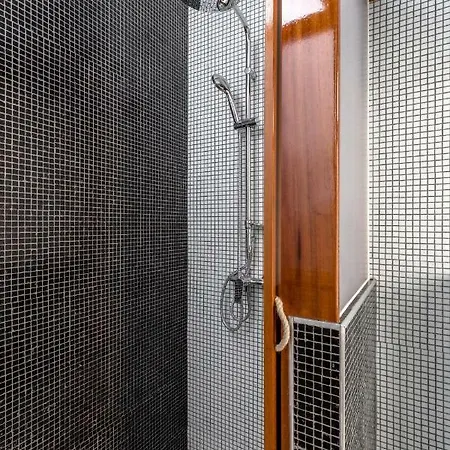 شقة Dzapo سبليت